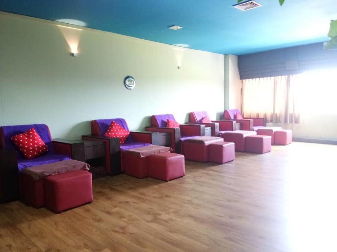 Purnama Hotel Limbang Exterior photo